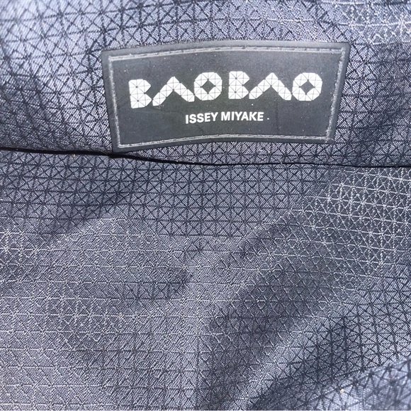 NWOT -Bao Bao Issey Miyake Black Geometric Shoulder Bag - Picture 5 of 8